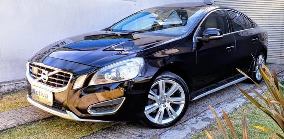VOLVO S60 3.0 T6 R-DESIGN AWD GASOLINA 4P AUTOMÁTICO VOLVO S60 3.0 T6 R-DESIGN AWD GASOLINA 4P AUTOMÁTICO